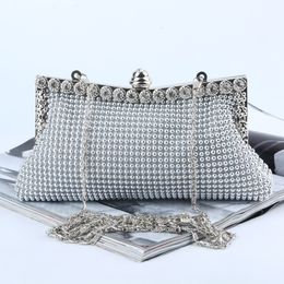 Bolsos de noche Bolso de oro Bolso de brillo Diseñador de cuentas elegante Mujer Vintage Fashion Purse Bolso de plata 230817