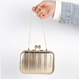 Bolsos de noche Bolso de diseñador de oro Bolsos de verano de lujo para mujeres Pequeño embrague Elegante PU Brillante Fancy Cross Body Mujer Venta al por mayor 220926