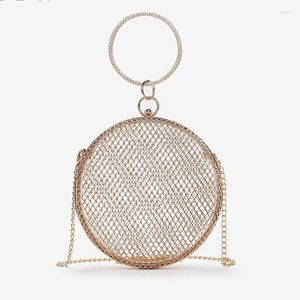 Avondtassen Gold Metal Clutch Bag Luxe 2023 Handtassen Vrouwen Designer Ronde Mini Holle Portemonnee Dames Hand Prom Chain Crossbody