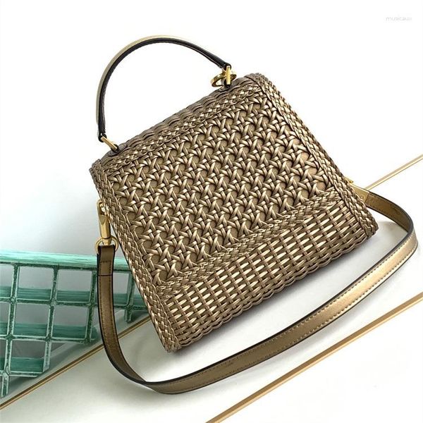 Bolsos de noche Bolso de tejido natural hecho a mano Ocio de negocios Bolso de mano de moda versátil 2023 Bolsos de mujer Primavera/Verano