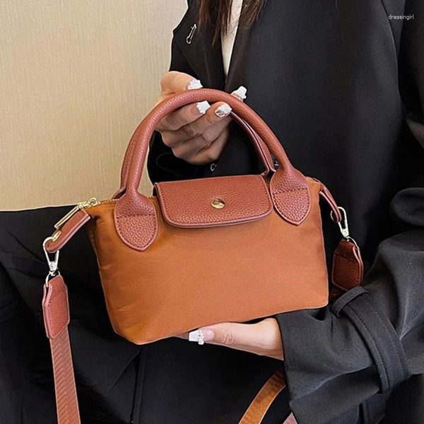 Bolsas de noche Bolso de nylon de alto grado Mujeres de lujo Pequeño bolso de hombro Monedero Tendencia Simple Dumpling Satchel Diseñador Moda Crossbody