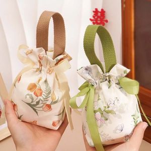 Sacs de soirée coréen toile festive cordon sucre sac fleur lettre mariage sac à main grande capacité souvenir bijoux emballage 231123