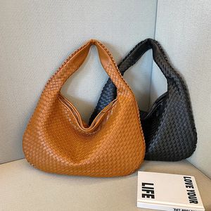 Avondtassen Koreaanse Stijl Gevlochten Casual Y2K Chic Streetwear Effen Gebreide Handtas Mode Vrouwen Schouder Bolsas Para Mujeres 231129