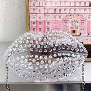 Sacs de soirée Dames Clear Lip Shape Sac de soirée pour femmes de luxe Designer Sac à main Bourse 2024 Nouveau en acrylique mosaïque imitation diamant épaule