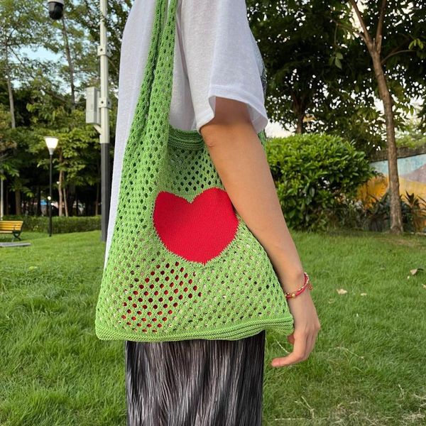 Bolsos de noche Lady Retro Summer Hobo Bag Trendy Heart Knitted Shoulder Mesh Hollow Tote Casual Beach Purse