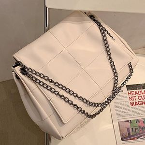 Sacs de soirée Lattice Villument du designer féminins Épaule crossbody for women high capacile Chain Handbag Travel Messenger Bag Toteeven