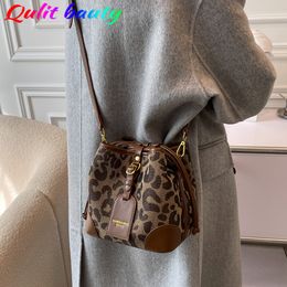 Bolsos de noche Leopard Small PU Leather Women Bucket Crossbody Fall Designer Shoulder Bag Luxury Brand Ladies Bolso Lady Trend Tote 221119