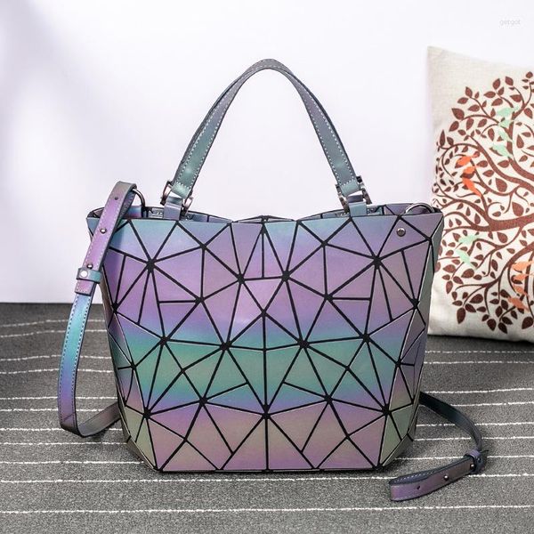 Sacs de soirée lumineux Bao grand sac holographique réfléchissant géométrique pour femmes matelassé épaule femme sacs à main Bolsa Feminina