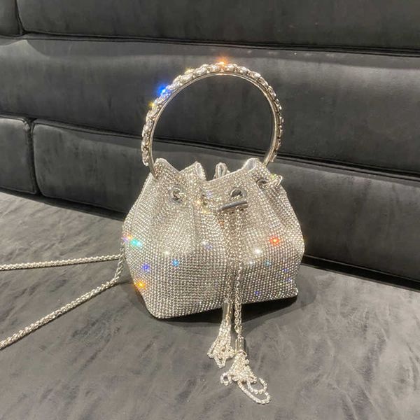 Sacs de soirée De Luxe Designer 2023 Nouveau Strass Sac À Main pour Femmes Gland Embrayage Cristal Seau Bourse De Mariée Partie Fourre-Tout 230427