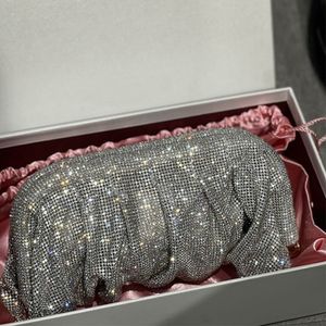 Bolsos de noche Bolsos de mano de noche brillantes de lujo para mujer, monederos y bolsos con clip de cristal, calidad de fiesta de boda de diseñador 230826