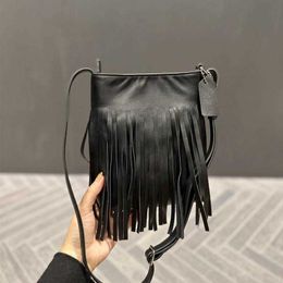 Bolsos de noche Luxurys Bolso Yabag Tote Bag Mujer Borla Bolso Logo Anillo Hebilla Diseñador Invierno Señoras Bolso Cadena Correa para el hombro Clásico