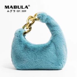 Sacos de noite MABULA Azul Faux Fur Top Handle Bolsa com Grande Corrente de Metal Meia Lua Design Mulheres Saco de Embreagem Inverno Pequeno Telefone Bolsa 231127