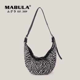 Avondtassen MABULA Canvas Half Moon Vrouwen Schouder Met Zebra Patroon Grote Capaciteit Crossbody Borsttas Mode Portemonnees 230717