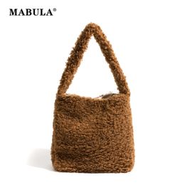 Abendtaschen MABULA Fluffy Square Kunstfell Weibliche Schultertasche Stilvolle Winterplüschhandtasche für Frau Lässige leichte Damentasche für die Arbeit 231121