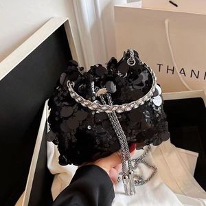 Avondtassen bijpassende kleur zwarte designer ketting crossbody tassen mode schoudertassen feest banket portemonnee hoge kwaliteit