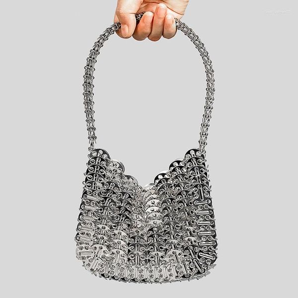 Bolsas de noche Bolsa de hombro de lentejuelas metálicas Bolsos de diseñador de lujo de alta calidad para mujeres 2023 Hoja de aluminio Monederos de plata