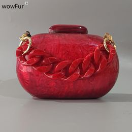 Bolsas de noche Pearl Red Oval con mango de resina Caja de acrílico Embragues Bolsos para mujeres Mini bolso Hombro Bohemio Fiesta Monedero de boda 230926