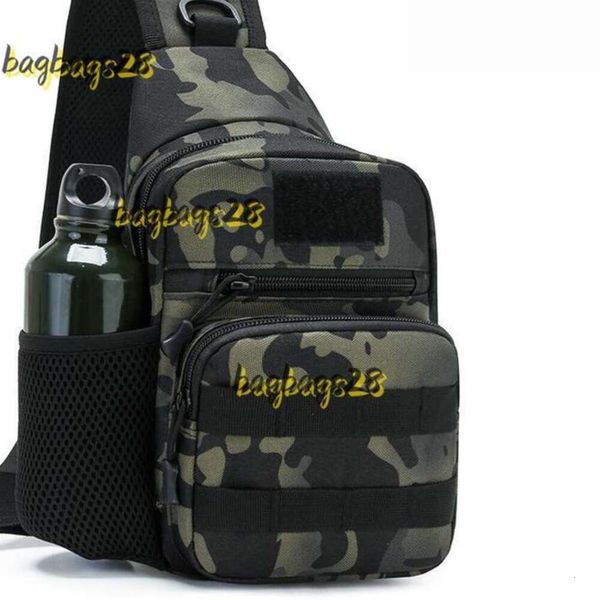 Bolsas de noche Bolsas de hombro Bolsas al aire libre Molle portátil Crossbody militar Camuflaje del ejército Bolsa de hombro táctica Camping Caza Botella Bolsa Paquete de pecho 2024