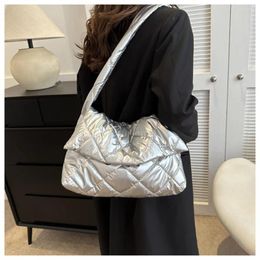 Sacs de soirée Argent Petit Casual Matelassé PU Sac à bandoulière pour femmes 2024 Coréen Coton Down Jacket Sacs à main Designer Fourre-tout rembourré