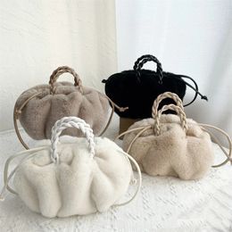 Sacs de soirée Sac fourre-tout plissé de couleur unie mode haute qualité en peluche douce sac à main de créateur pour femmes sacs à bandoulière de voyage sacs à aisselles de citrouille 231026