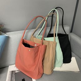 Sacs de soirée couleur unie femmes petit fourre-tout sacs à main Simple femme Nylon étanche sac à bandoulière dames Shopping filles livre Messenger BagEven