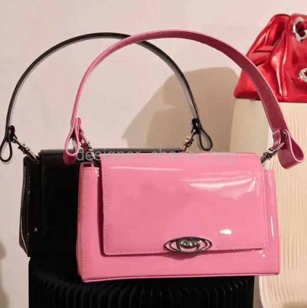 Sacs de soirée Design d'intérêt spécial Sac de boîte rose Femme Nouveaux sacs à bandoulière Saturn Texture Cuir verni All-Match Sac sous les bras Lady