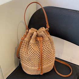 Avondtassen Tas pundak jerami musim panas tas kantong ember wanita tangan tenunan rafia selempang pantai Boho kasual 230905