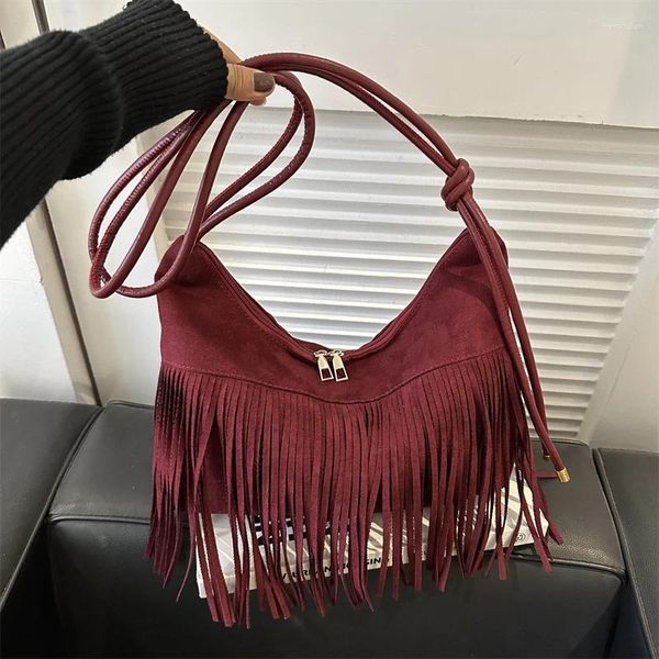 Bolsas de noche TASSEL Cremallera Hombro de mujer PU Damas sólidas en venta 2024 Hilo de coser de alta calidad Bolso cruzado de moda