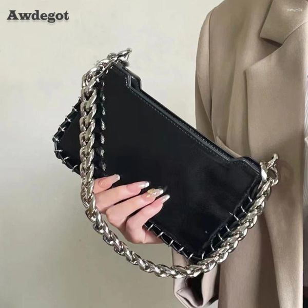 Bolsos de noche Cadena de metal gruesa Caja de teléfono negra Cool Lady Bolso de hombro para mujer Bolso cruzado Mujer Imitación Elegante Silla de montar Mano