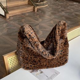 Sacs de soirée Vintage motif léopard en peluche sac à bandoulière pour femmes mode décontractée grande capacité tissu tissu fourre-tout femme hiver sac à main