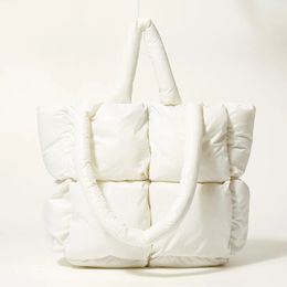 Sacs de soirée Hiver grande capacité fourre-tout sac à bandoulière pour femmes sacs en nylon imperméables espace Pad coton plume vers le bas grands sacs à main féminins 231205