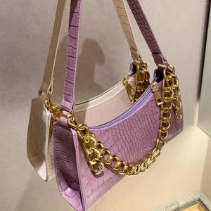 Sacs de soirée Femmes avec l'été 2024 Couleurs solides Fashion Elegant Metal Chain Fake Designer Handbags For Hands pour dames