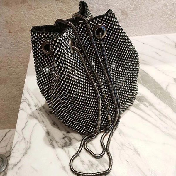 Bolsas de noche para mujeres Diseño de lujo Bolso de hombro de diamantes Moda de gran capacidad Bolsos de cena Fabricantes Mayoristas C13-23