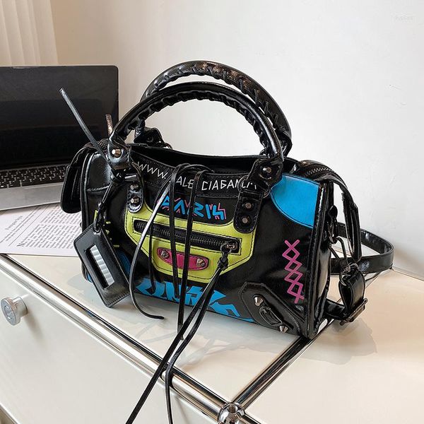 Bolsos de noche Bolso de moda para mujer 2023 Rivet Graffiti Monederos y bolsos de diseñador de lujo Blanco Negro Verde Azul Rojo Hombro de alta calidad