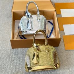 Avondtassen dames luxe ontwerper nieuwe gouden kleine shell tas dames handtas schoudertas crossbody tas klein en delicaat 16 cm