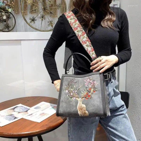 Bolsos de noche Bolso de hombro para mujer 2024 Estilo chino Bolso bordado Vintage Hecho a mano Crossbody Retro Cuero Damas