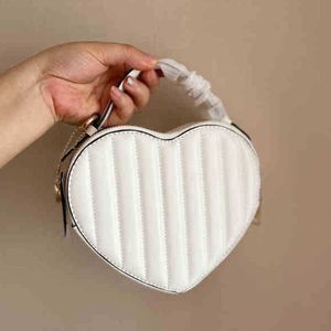 Sacs de soirée sac de créateurs pour femmes sacs à main de luxe épaule Heart Love Bags Wallet femmes Mini Crossbody Phone Lady Tiny Coin Chain Purses 220818