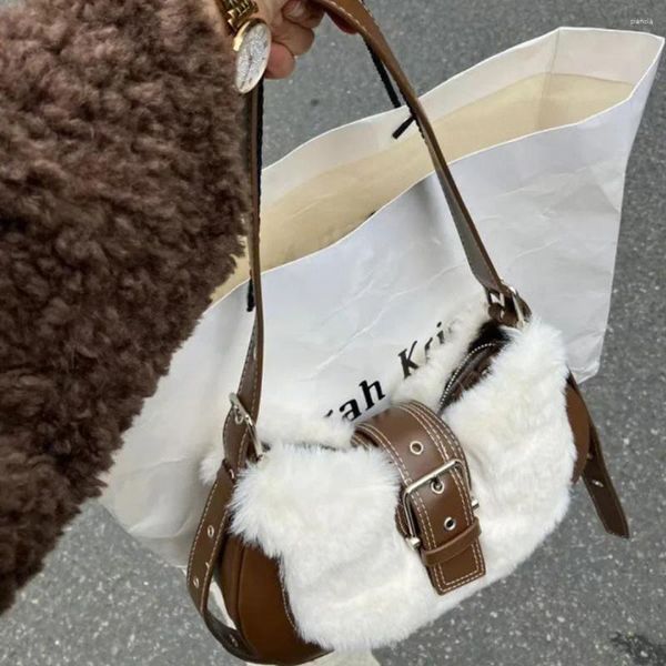 Bolsas de noche Y2K Vegan Plush Hombro Mujeres Moda Vintage Underarm Crossbody Bag Femenino Casual Versátil Bolsos Chicas Messenger