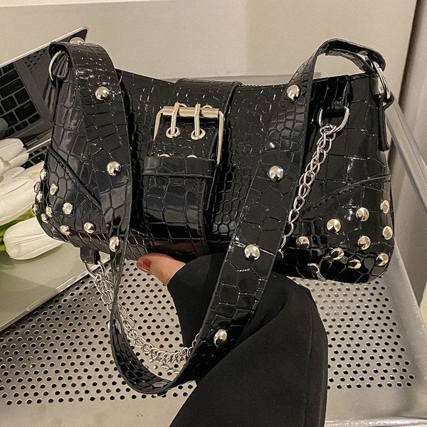 Bolsos de noche Y2K Vintage Gothic Cool Hombro Hombro Axila Bolsa de asas Señoras Sling Bolsas Cuero Rock Girls Zip Monederos Casual Bagutte Bolsos de mujer 230428