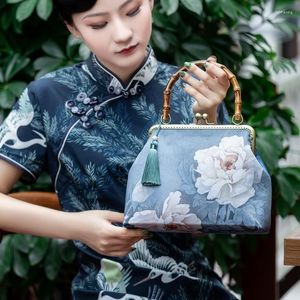 Avondbags Yourseason 2023 Vintage Elegante dames Chinese stijl Cheongsam Handtas Banquet Handgemaakte schouder Women bloemen Hand