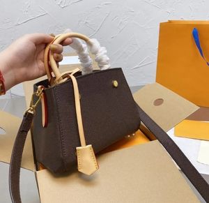 Sacs de soiréeTop Qualité Handbgs Femmes En Cuir Gaufrage Sacs À Bandoulière De Luxe Designer Sac À Main Bourse Femmes Messenger sac pour hommes