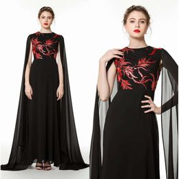 Avond afgedekt chiffon zwarte Arabische jurken Dubai lange mouwen borduurwerk applique formele feest prom speciale ocn -jurken
