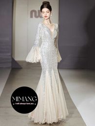Robe de soirée sirène féminine robe longue 24ss à manches longues légères luxe de luxe haut de gamme de tempérament haut de gamme