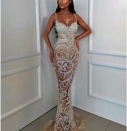 Robe de soirée Kylie Jenner Vestido de Fiesta Abito da Ser das Abendkleid Die Servet Silver Sweetheart Straps Long Manche à manches longues Nigeria