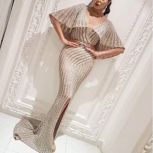 Avondjurk Yousef Aljasmi Kim Kardashian Puffy Sleeve V-Neck Kralen Kwamen lange jurk Almoda Gianninaazar Zuhlair Murad Ziadnakad