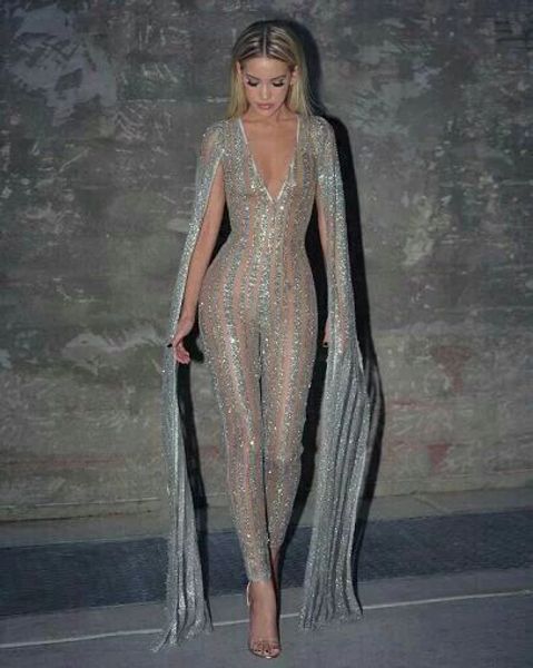 Robe de soirée Yousef aljasmi Kim kardashian Combinaison perlée à col en V Almoda gianninaazar ZuhLair murad Ziadnakad