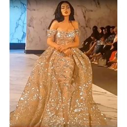 Avondjurken YouSef Aljasmi Dubai Arabische korte mouw Off Schouder prom jurk feestjes lovertjes Lace overskirt baljurk 0509