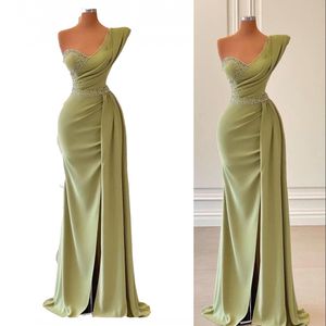 Les robes vertes de citron en soirée portent une gaine épaule côté perles de cristal en satin divisé Split Femmes Dubaï Forme Fête Prom Robe Floor Longueur