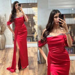 Avond uit jurk rode kralen elegant schouderhalsfeest prom jurken plooien split formele lange jurk voor speciale ocn