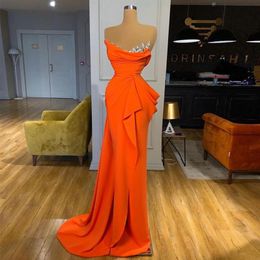 Avond oranje satijnen jurken 2021 kristallen geplooDed lange formele prom -jurken zeemeermin sweep trein staart feestjurk2733